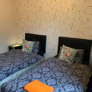 Hotel Tropics